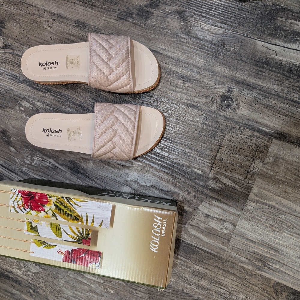 Women's Quilted Slide Sandals - Light Pink